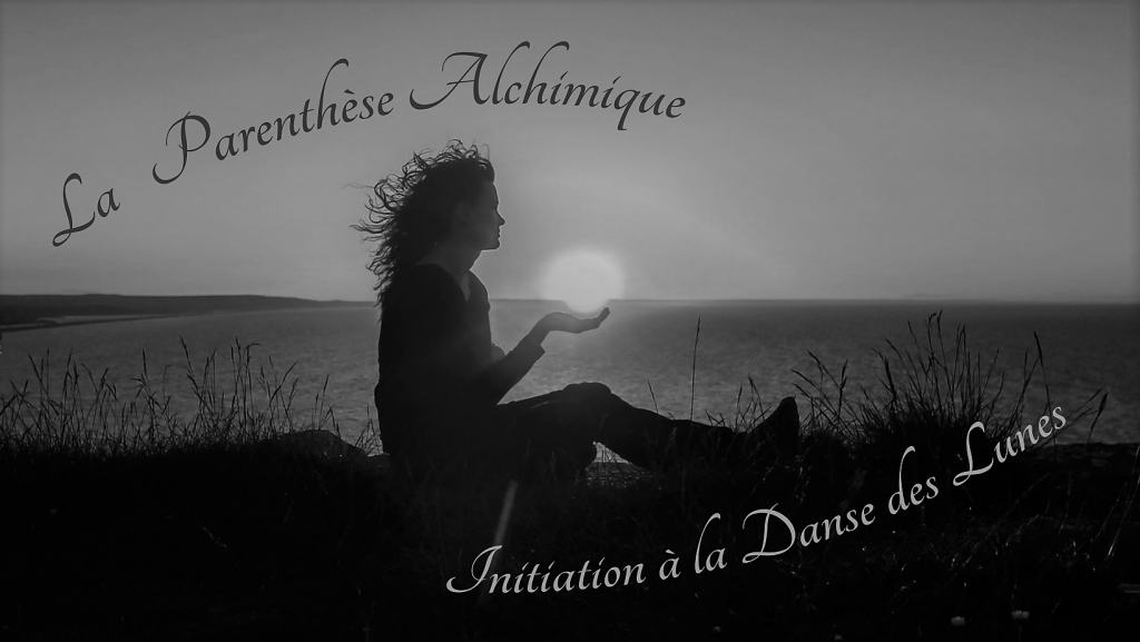 L'initiation à al Danse des Lunes est le 3ème rituel de la Parenthèse Alchimique :
Une initiation dédiée aux femmes pour apprivoiser et déployer leur féminité.